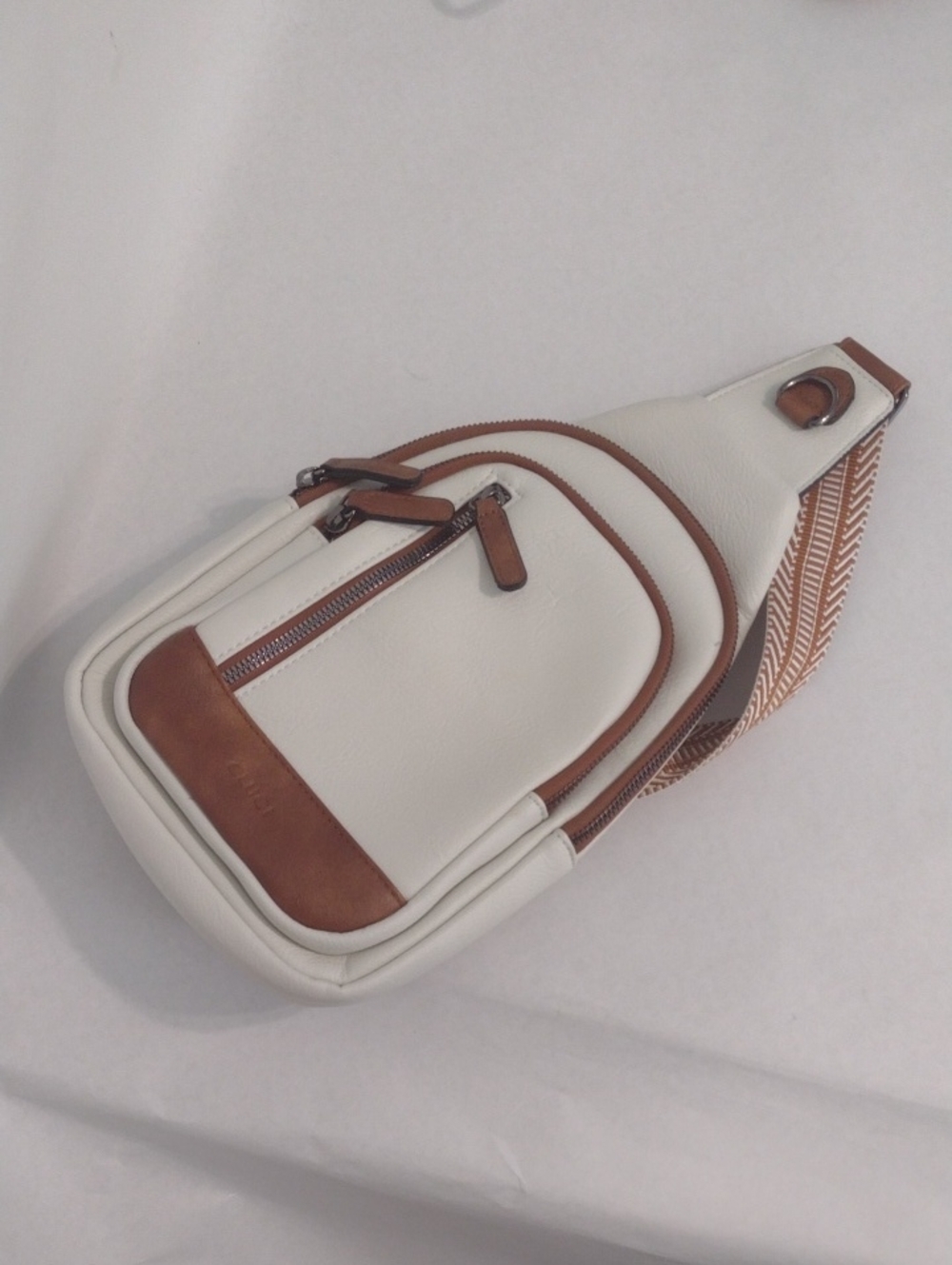 Cluci White & Brown Leather Sling Bag (J889)